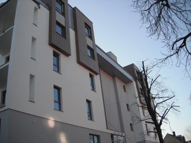 Budynek A - gotowa do odbioru elewacja płónocna, wejściowa widoczna od strony ul. Malczewskiego