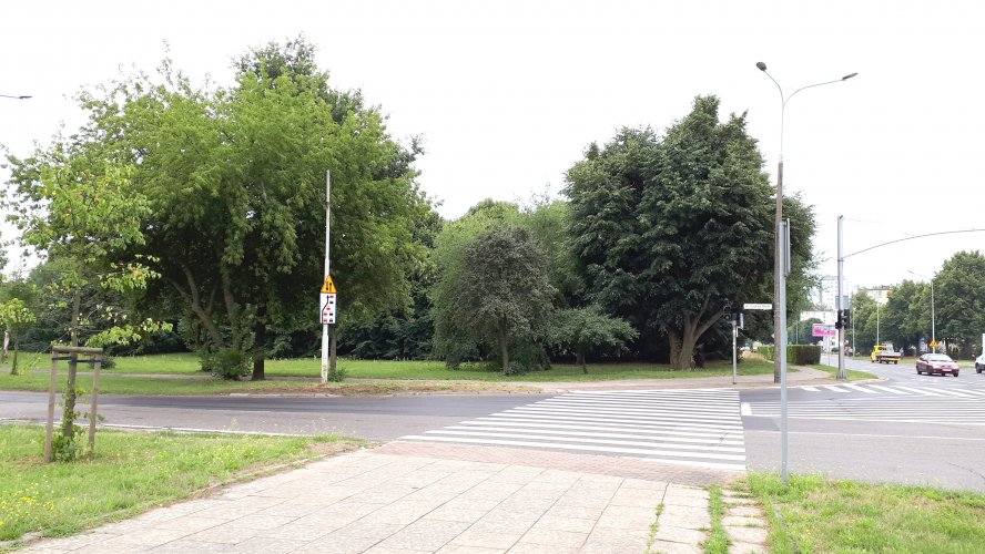 Tarasy Bałtyku - teren inwestycji widoczny od strony skrzyżowania ulicy Dąbrowszczaków z ulicą Czarny Dwór.