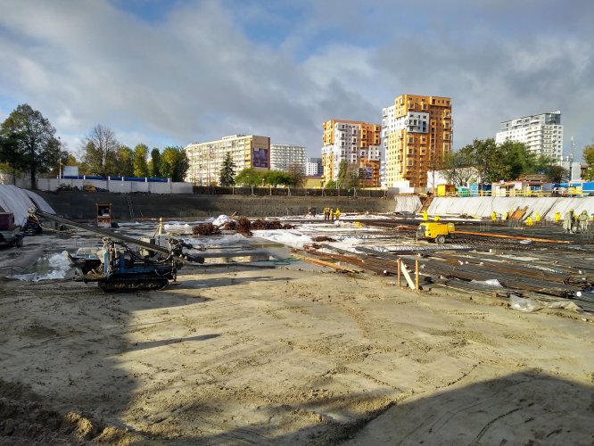 Tarasy Bałtyku - prace przy realizacji płyty fundamentowej podziemnej części budynku. Widok w kierunku północno-zachodnim.