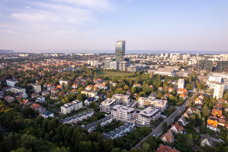 Atrium Oliva wyróżnia przemyślany projekt autorstwa pracowni ROARK Studio, najlepsze certyfikowane materiały i innowacyjne technologie.