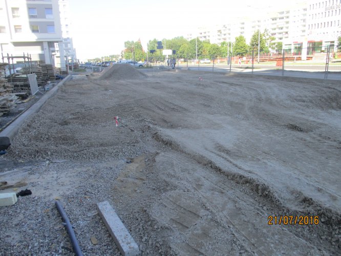 Budynek Delta - realizacja podbudowy pod wewnętrzną drogę osiedlową oraz chodniki wzdłuż Alei Jana Pawła II.