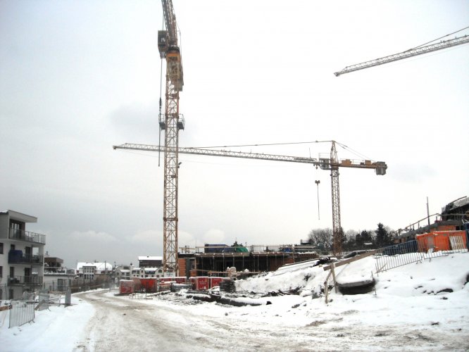 Teren budowy Kamienic Malczewskiego 2 - trwa realizacja trzech pierwszych budynków drugiego etapu inwestycji.