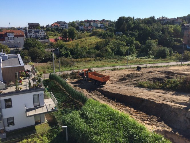 Pierwsze prace ziemne na terenie Kamienic Malczewskiego 2. widok w kierunku wschodnim.