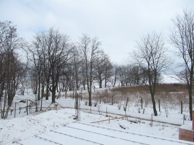 Widok z budynku 1B w kierunku południowo-wschodnim na zamarzniętą Zatokę Pucką.