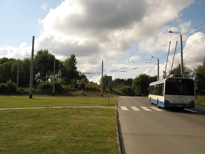 Fragment ulicy Miętowej, prowadzącej do terenu inwestycji Willa Park.